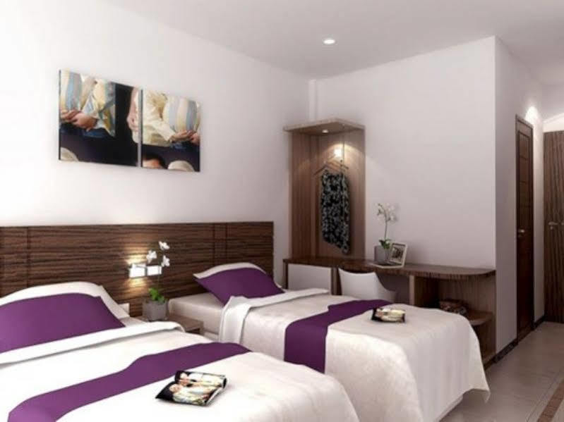 Amantis Hotel Demak Exteriör bild